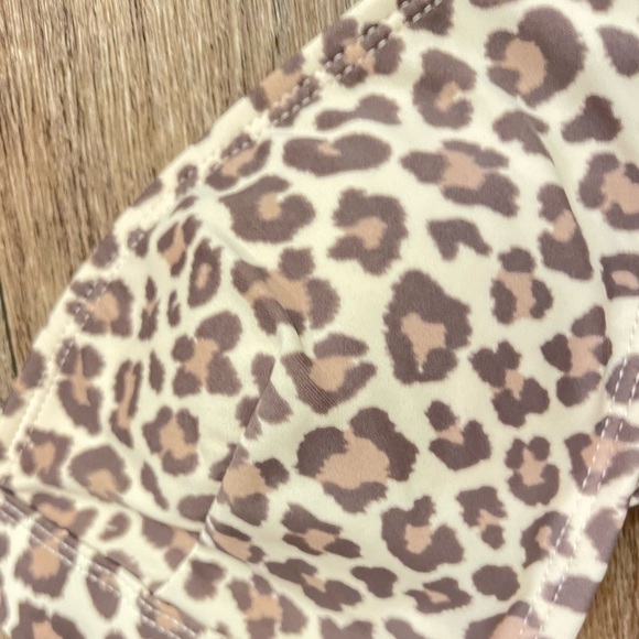 Cheetah print bikini top - Picture 2 of 4